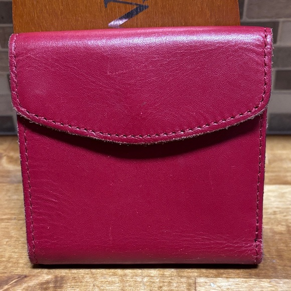 Patricia Nash Red Leather Wallet - Picture 2 of 11